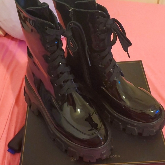 Combat Black boots - Picture 2 of 4